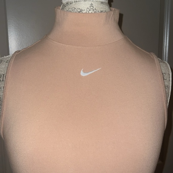 Nike Sportswear Collection Essentials Women's Sleeveless Mock Top Tan Hemp Small - Picture 4 of 11